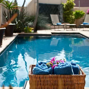 cape-flame-guest-house.port-elizabeth-hotel.com/