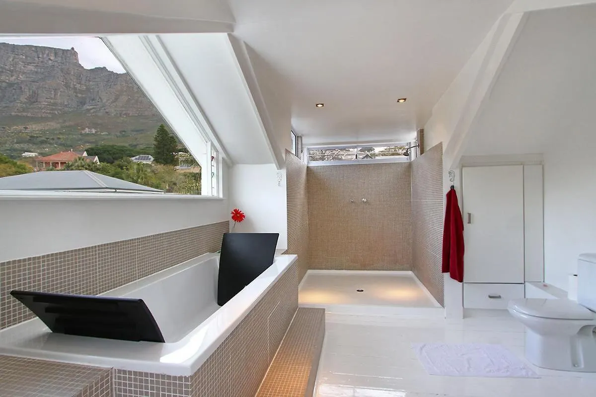 Cape Paradise Lodge And Apartments Guest house Cape Town