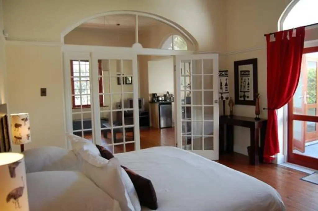 Cape Paradise Lodge And Apartments Cape Town