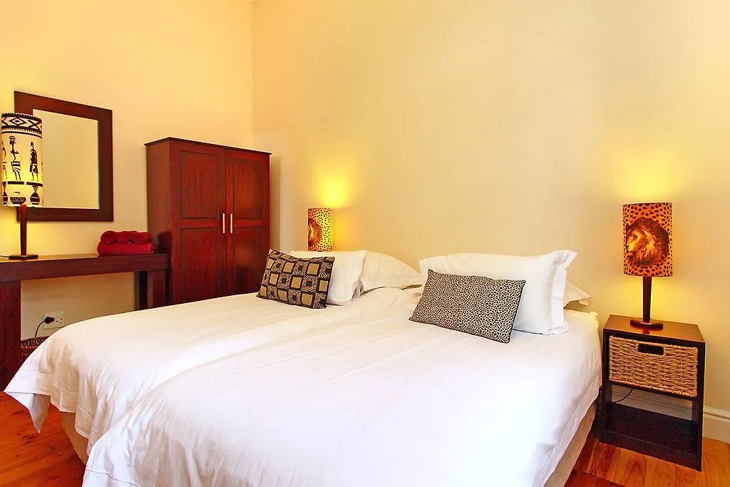Cape Paradise Lodge And Apartments Cape Town
